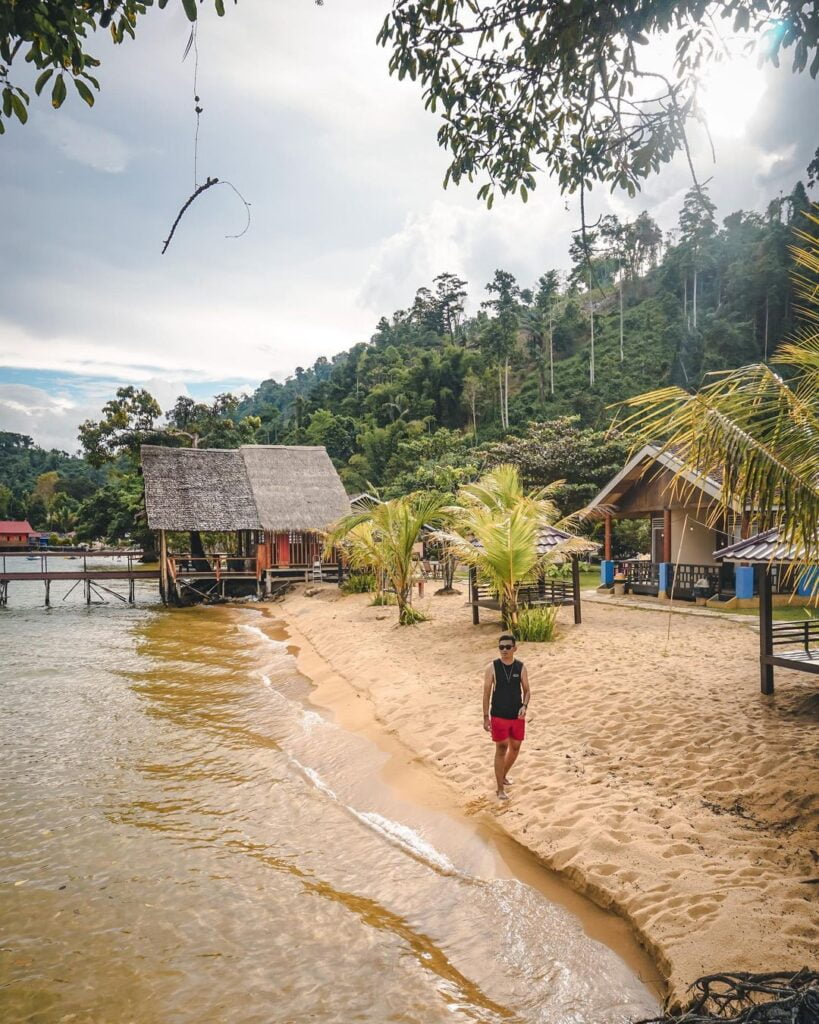 Salah satu dari 15 Tempat Wisata di Palu, Danau Poso