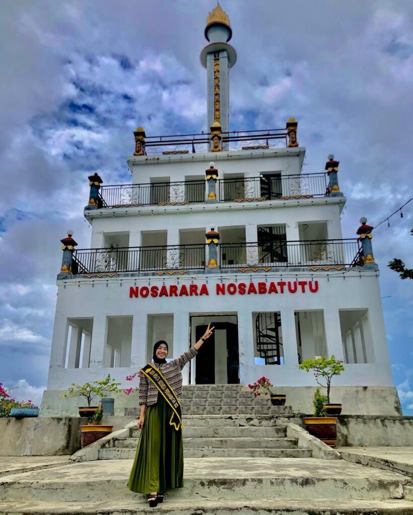 Salah satu dari 15 Tempat Wisata di Palu, Monumen Nosarara Nosabatutu