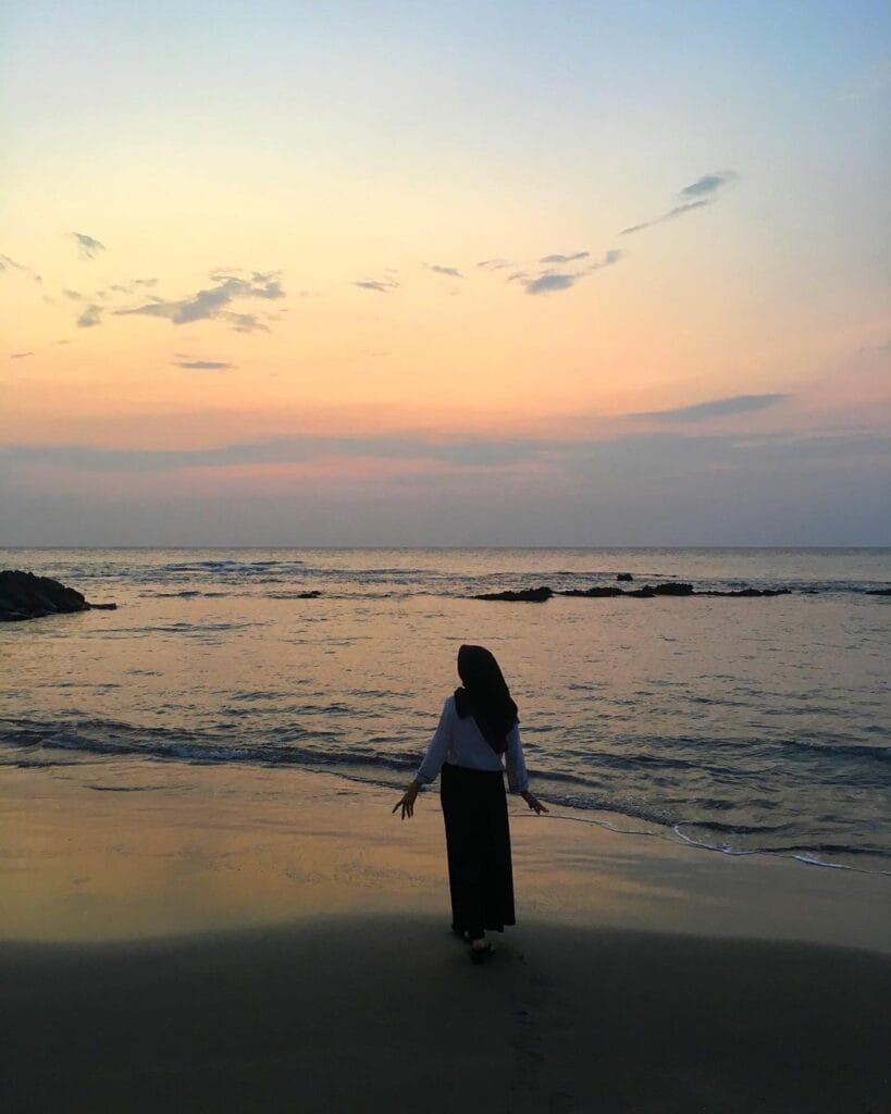 Salah satu Tempat Wisata di Banten, Pantai Anyer