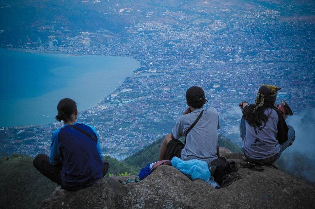 Puncak Gunung Bulu Gawalise